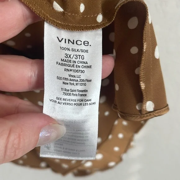 NWT Vince Tossed Dot Button-front Silk Blouse In Brown - Picture 13 of 14